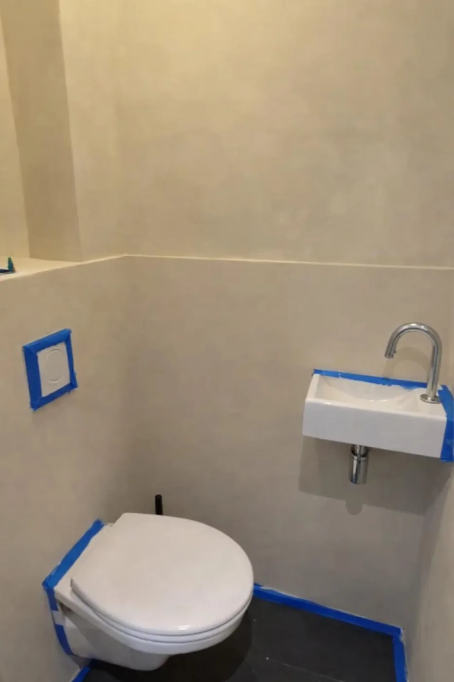 Finished microcement cloakroom by Glasgow Microcement (photo 1)