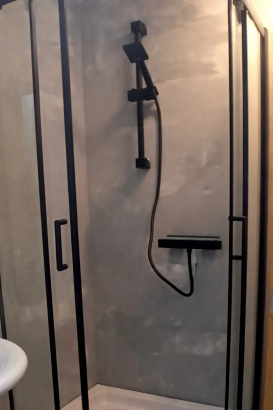Finished microcement shower by Glasgow Microcement (photo 6)