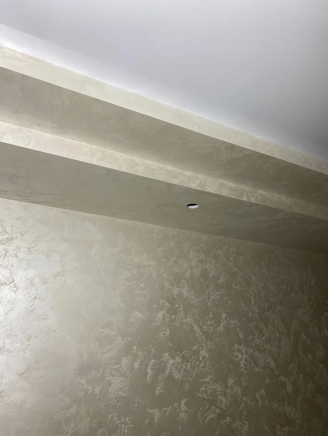 Finished venetian plaster by Glasgow Microcement (photo 12)