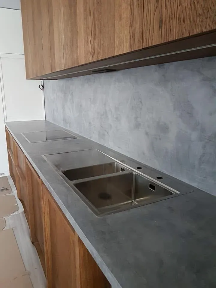 Finished microcement kitchen worktop by Glasgow Microcement (photo 1)