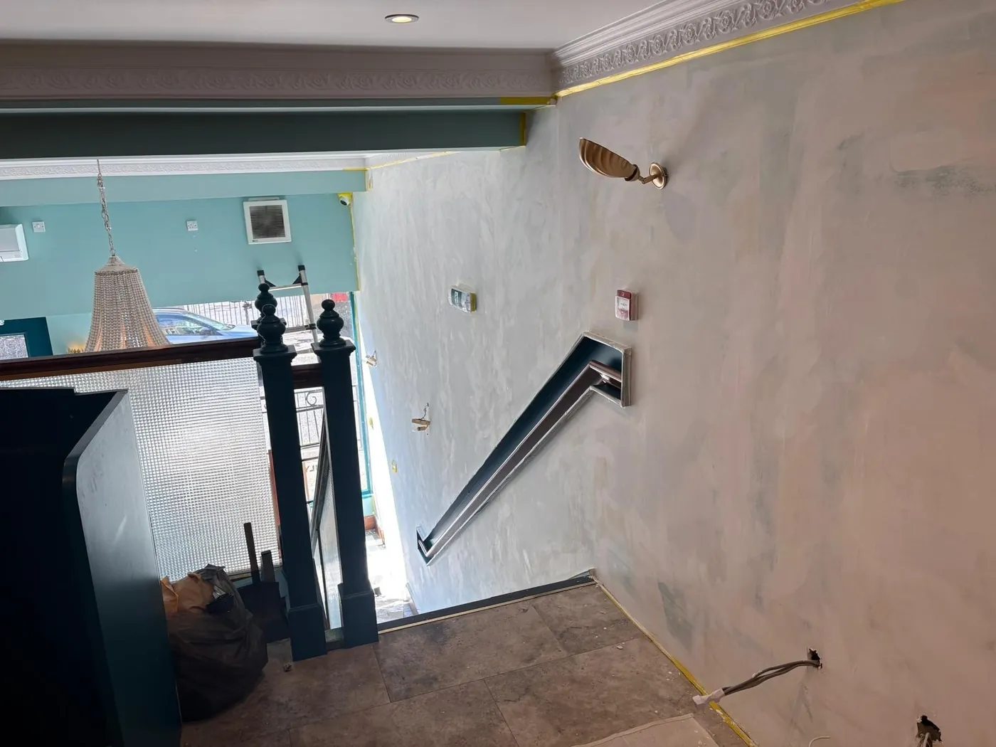 Venetian plaster being applied by Glasgow Microcement (photo 19)