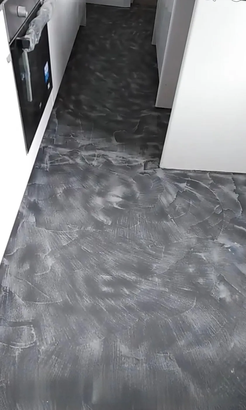 Microcement floor being applied by Glasgow Microcement (photo 5)