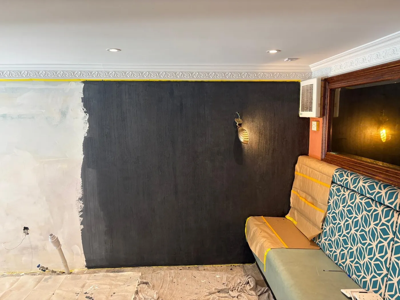 Venetian plaster being applied by Glasgow Microcement (photo 17)