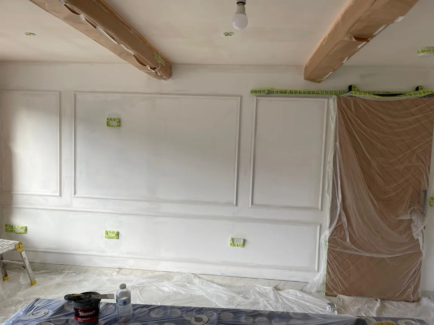Limewash paint before refurbishment by Glasgow Microcement (photo 7)