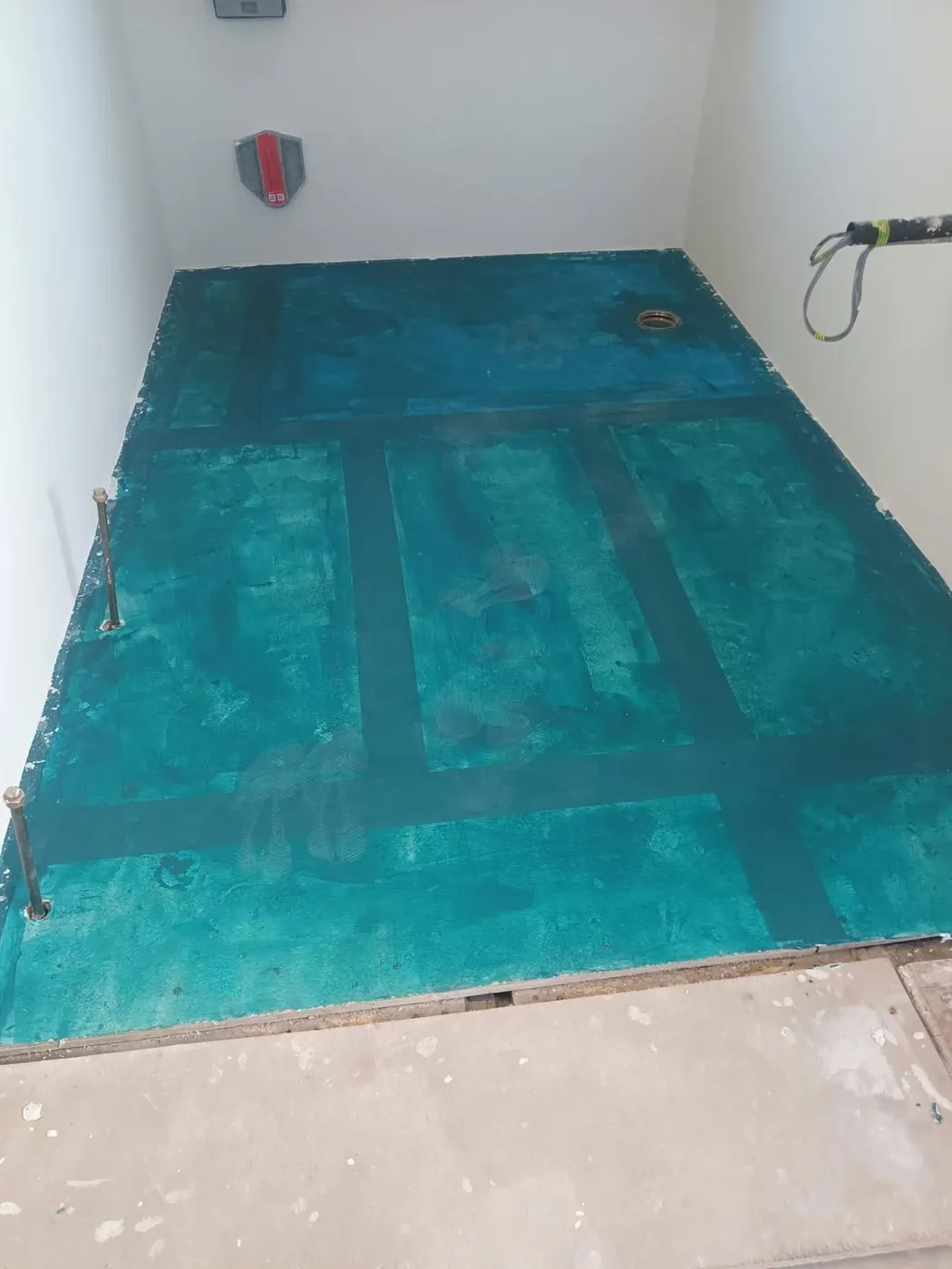 Microcement wet room being applied by Glasgow Microcement (photo 3)