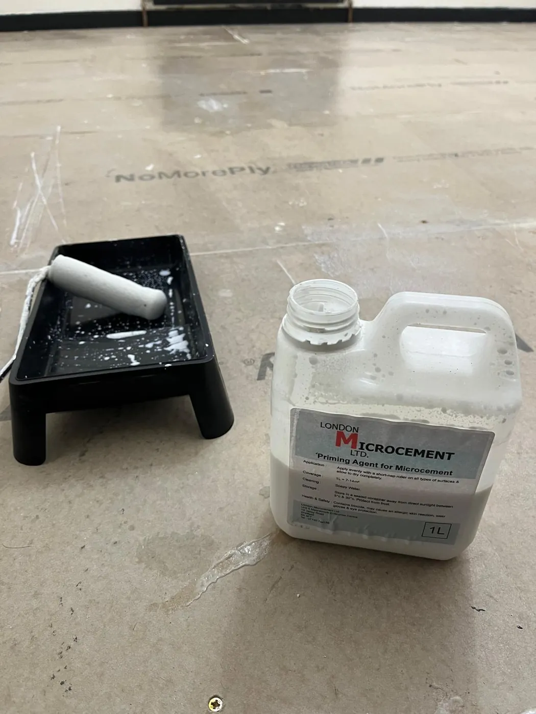 Microcement floor being applied by Glasgow Microcement (photo 7)