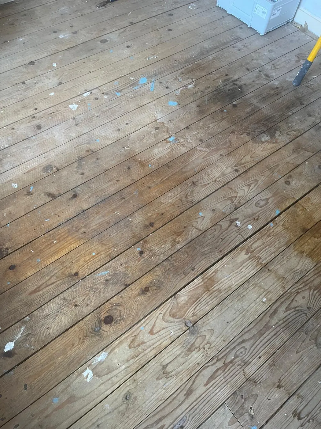 Microcement floor before refurbishment by Glasgow Microcement (photo 8)