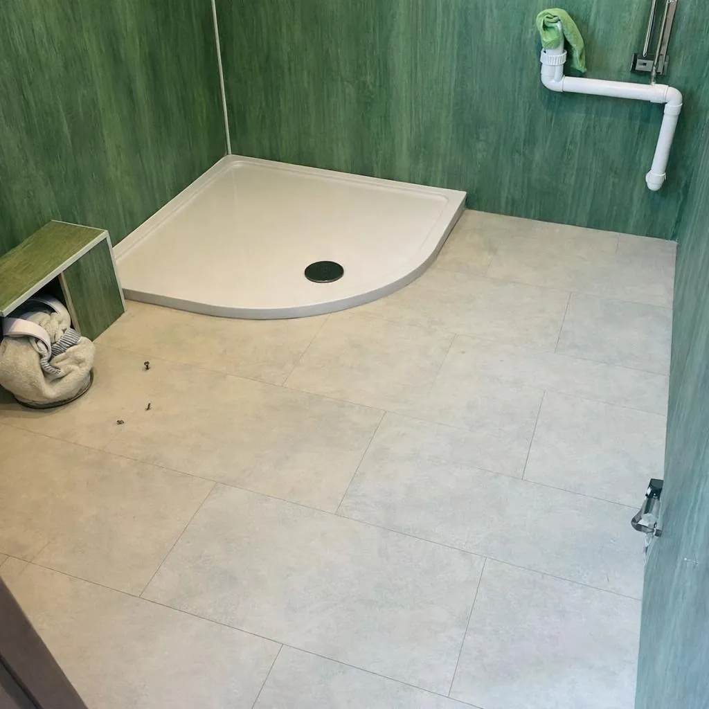 Microcement shower before refurbishment by Glasgow Microcement (photo 1)